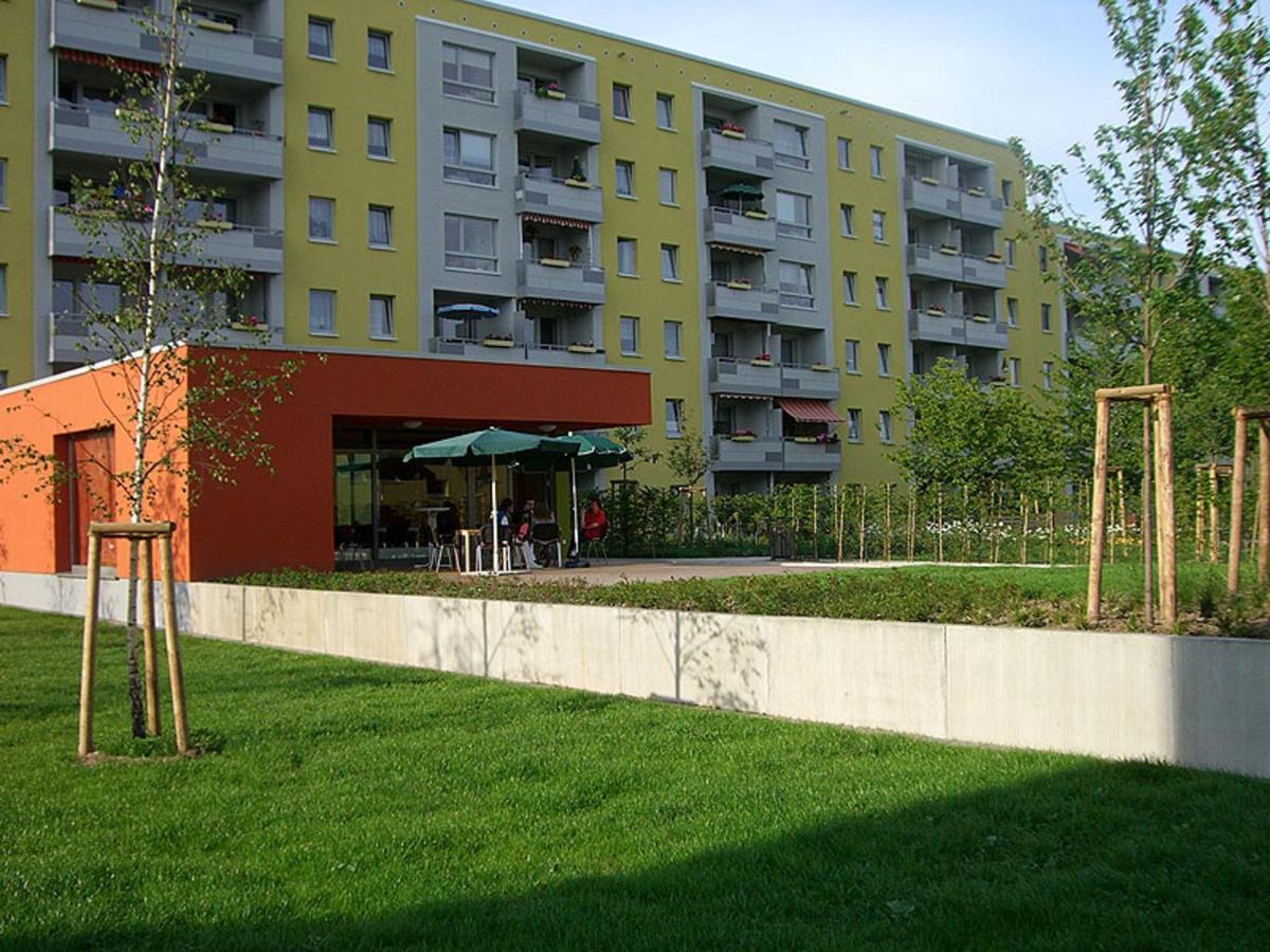H&H Studio-Apartment Im Stadtteil Ostseeviertel Jedes Apartment Mit Kuechenzeilen - Fahrstuhl Und 24H Check In Грайфсвалд Екстериор снимка
