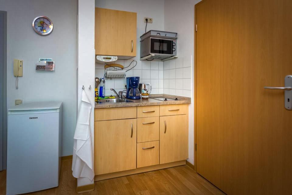 H&H Studio-Apartment Im Stadtteil Ostseeviertel Jedes Apartment Mit Kuechenzeilen - Fahrstuhl Und 24H Check In Грайфсвалд Екстериор снимка